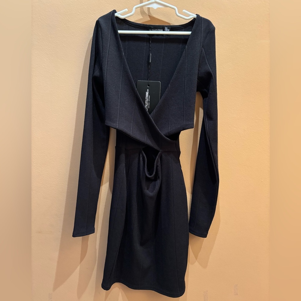 PrettyLittleThing Black Bandage Cross Front Cut Out Bodycon Dress Size 0 NWT